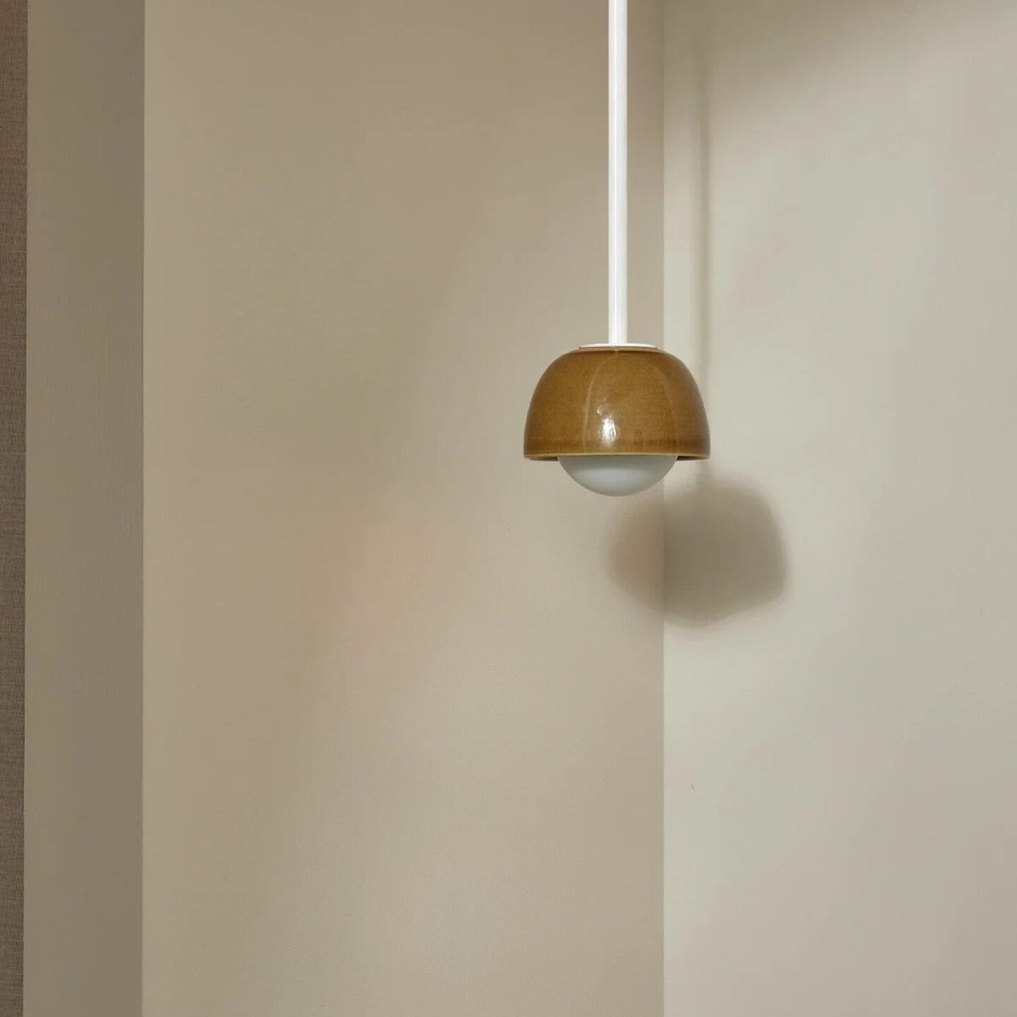 Terra 0 Pendant Light - Solid Rod Chartreuse, White Satin
